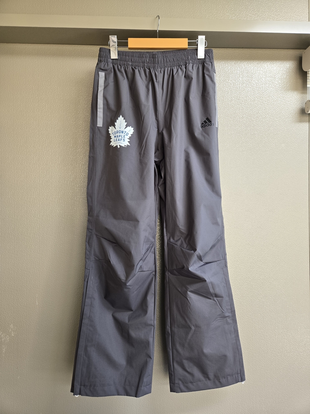 Adidas Kids' Toronto Maple Leafs Gray Golf Pants - US Large